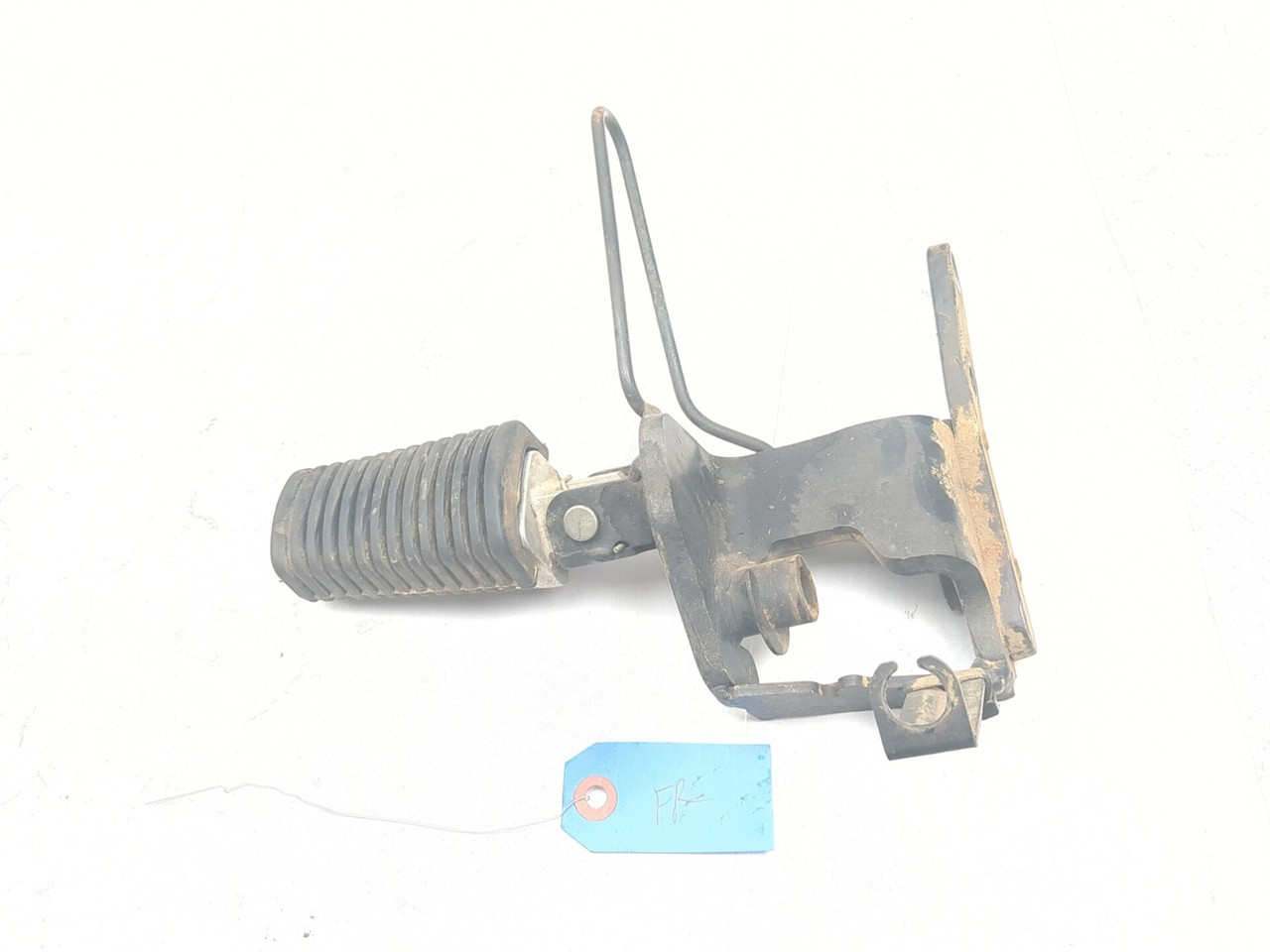 99-09 Yamaha V Star 1100 XVS1100 Driver Foot Peg w/ Bracket Set