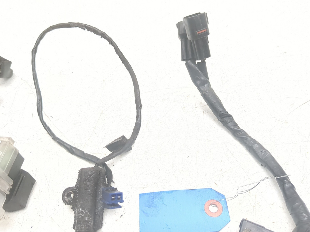 03-05 Yamaha YZF R6 Sensor Relay Regulator Cable Valve Electrical Set ...