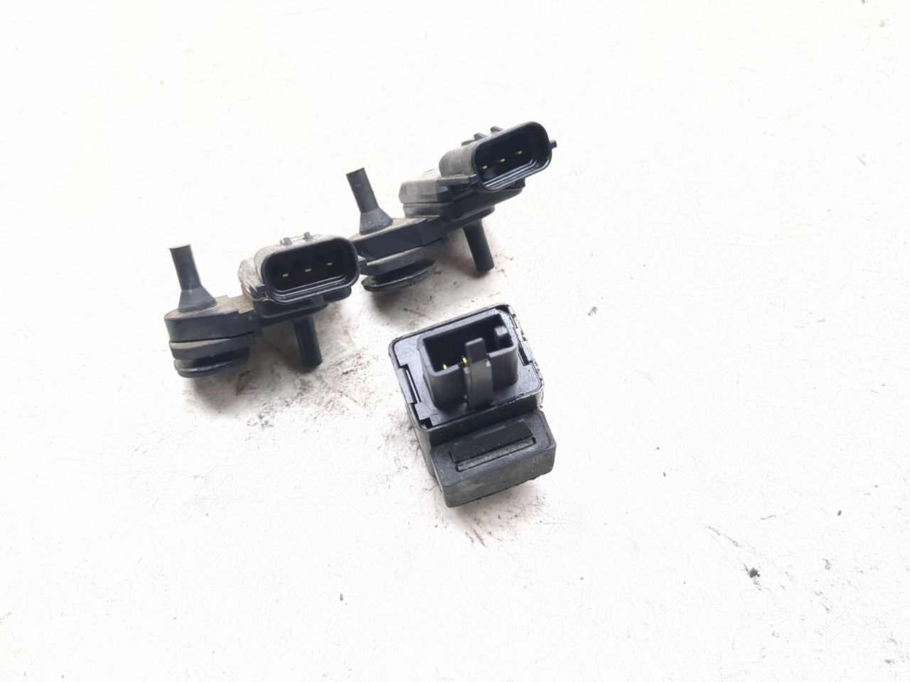 06-07 Kawasaki Ninja ZX10 ZX10R Switches Regulator Sensors Horn