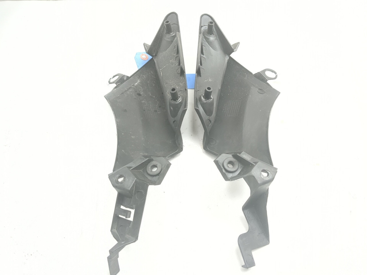 メイルストローム　パーツ 03-05 Yamaha YZF R6 Front ZXMT Left Right Frame Side Cover Pair