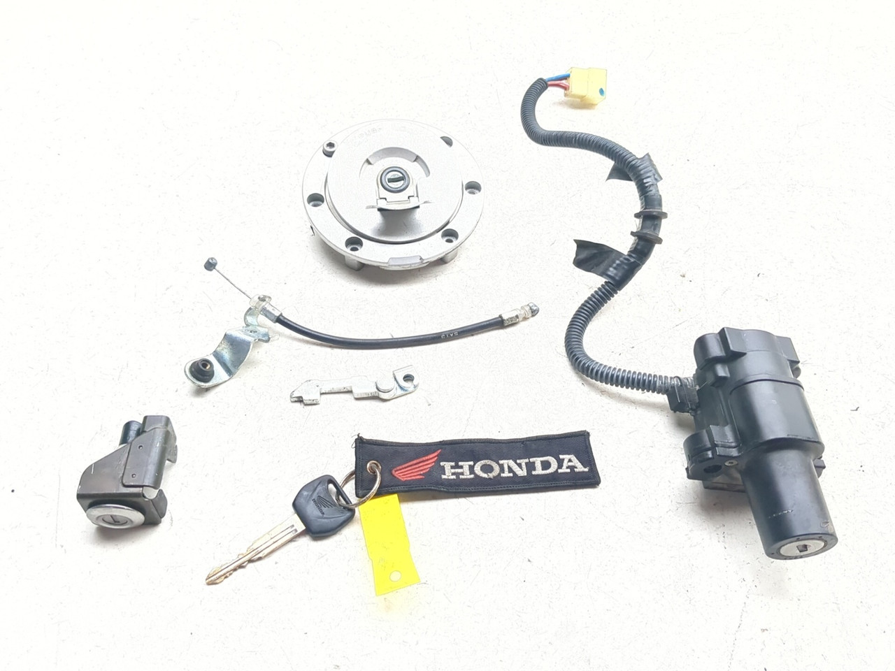 01-06 Honda CBR 600 F4i Ignition Switch Gas Cap Seat Lock Set w 01-06 Honda CBR 600 F4i Ignition Switch Gas Cap Seat Lock Set w