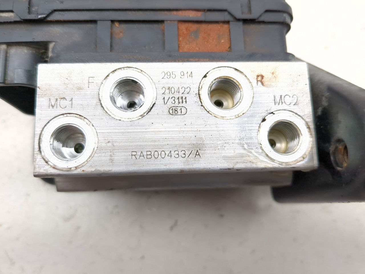 [専用ページ] 16-23 Royal Enfield Himalayan ABS Modulator Unit RAB00433A - Sun