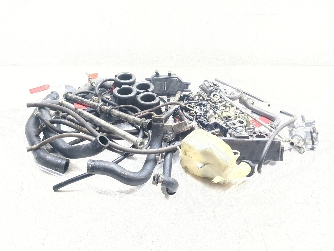 01-06 Honda CBR 600 F4i Phone Mount Hose Boot Sprocket Axle Bolt