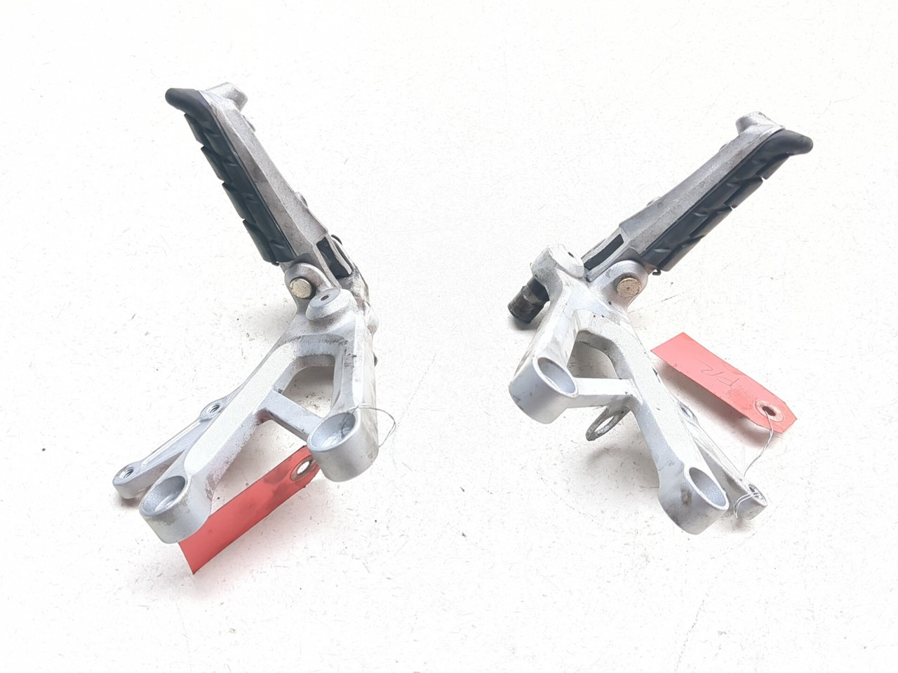 アプリリア 01-06 Honda CBR 600 F4i Front Driver Foot Peg Pair w/ Bracket