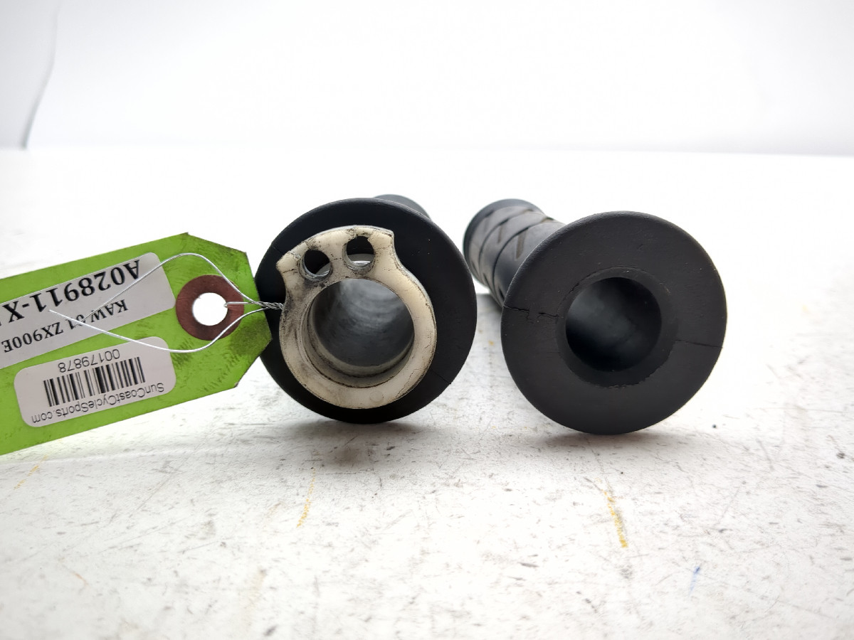 00 01 Kawasaki ZX900E ZX9R Throttle Tube And Grips - Sun Coast