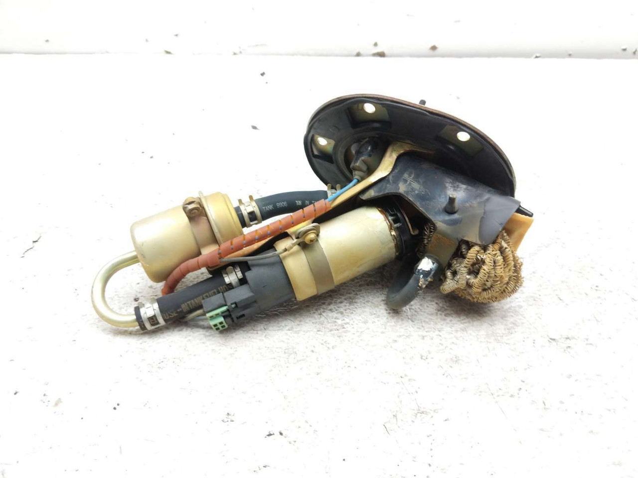 98-01 Honda VFR800 FI Interceptor Petrol Gas Fuel Pump Assembly