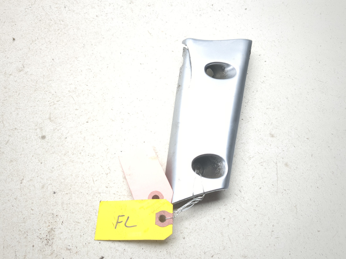 98-04 Suzuki VZ800 Marauder Front Fork Cover Guards 51882-48E0