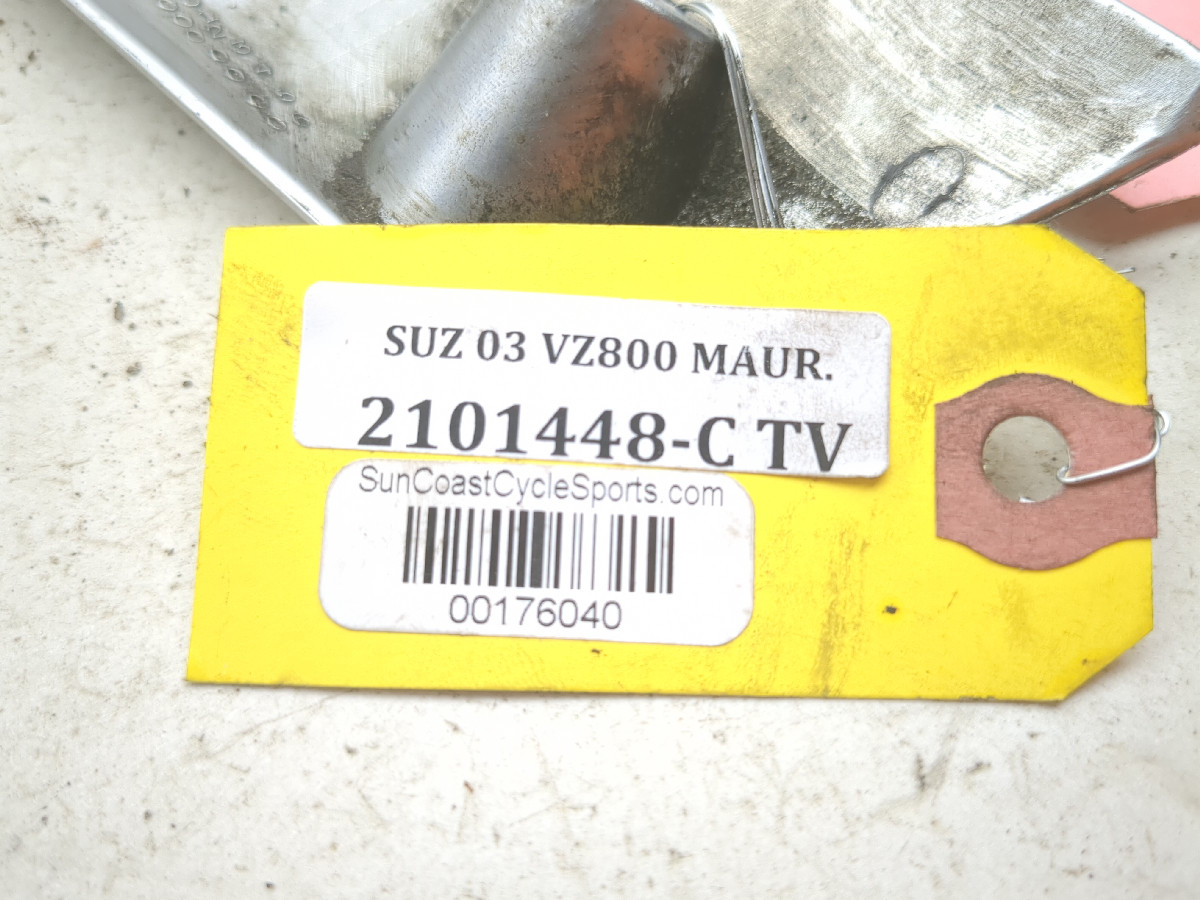 98-04 Suzuki VZ800 Marauder Front Fork Cover Guards 51882-48E0