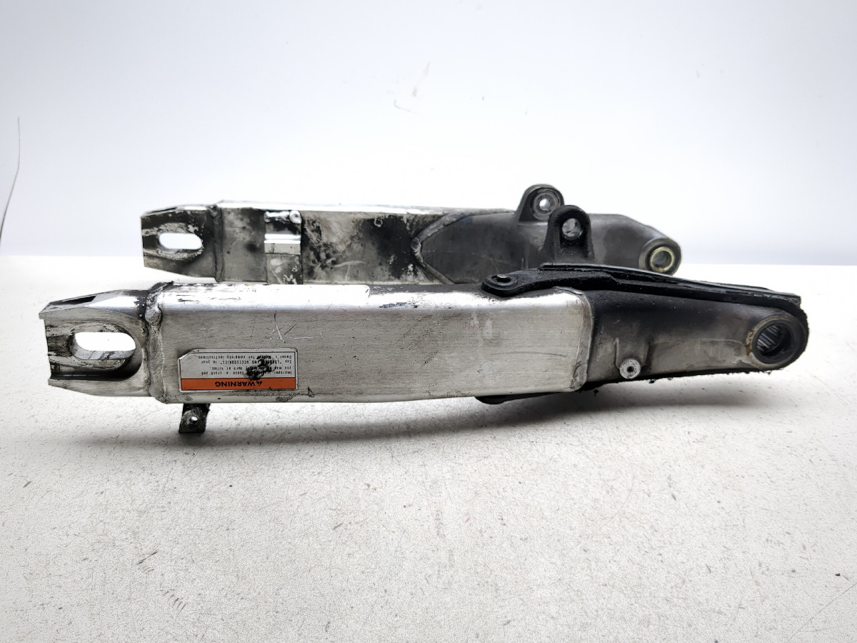 97-05 Honda Super Hawk VTR1000F Rear Wheel Swing Arm Frame - Sun