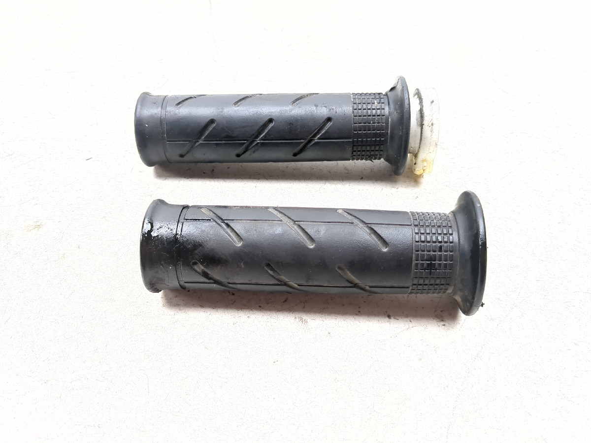 24 25 Honda CBR650R Throttle Tube And Grips - Sun Coast Cycle