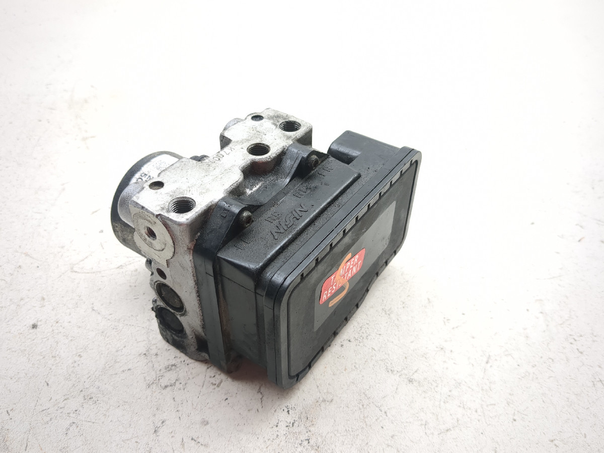 08-15 Victory Vision Tour ABS Brake Pump Module F15-K70015 1911387