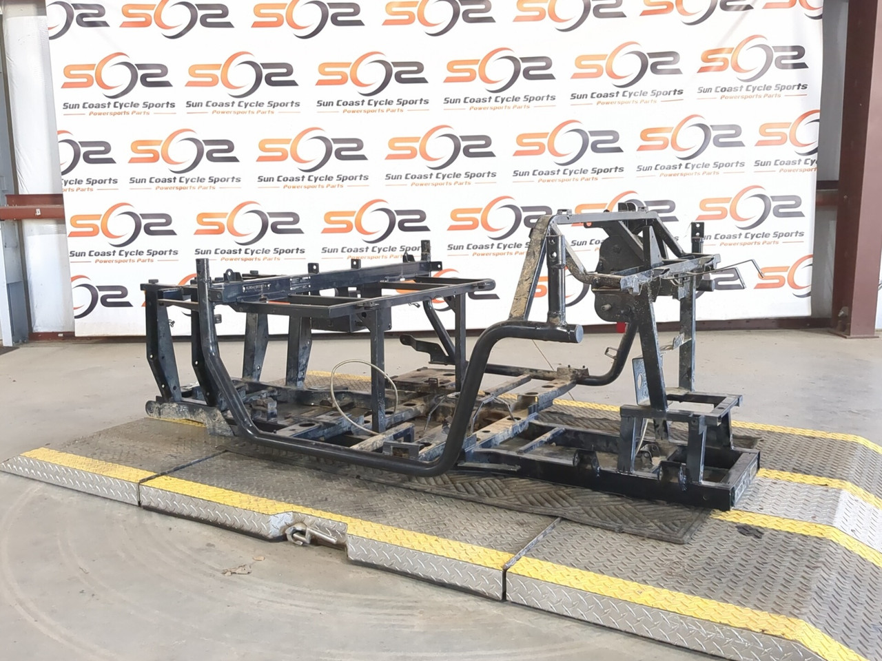 ファミコン★ 20-24 SSR Bison 400U Main Frame Chassis STRAIGHT BOS - Sun Coast