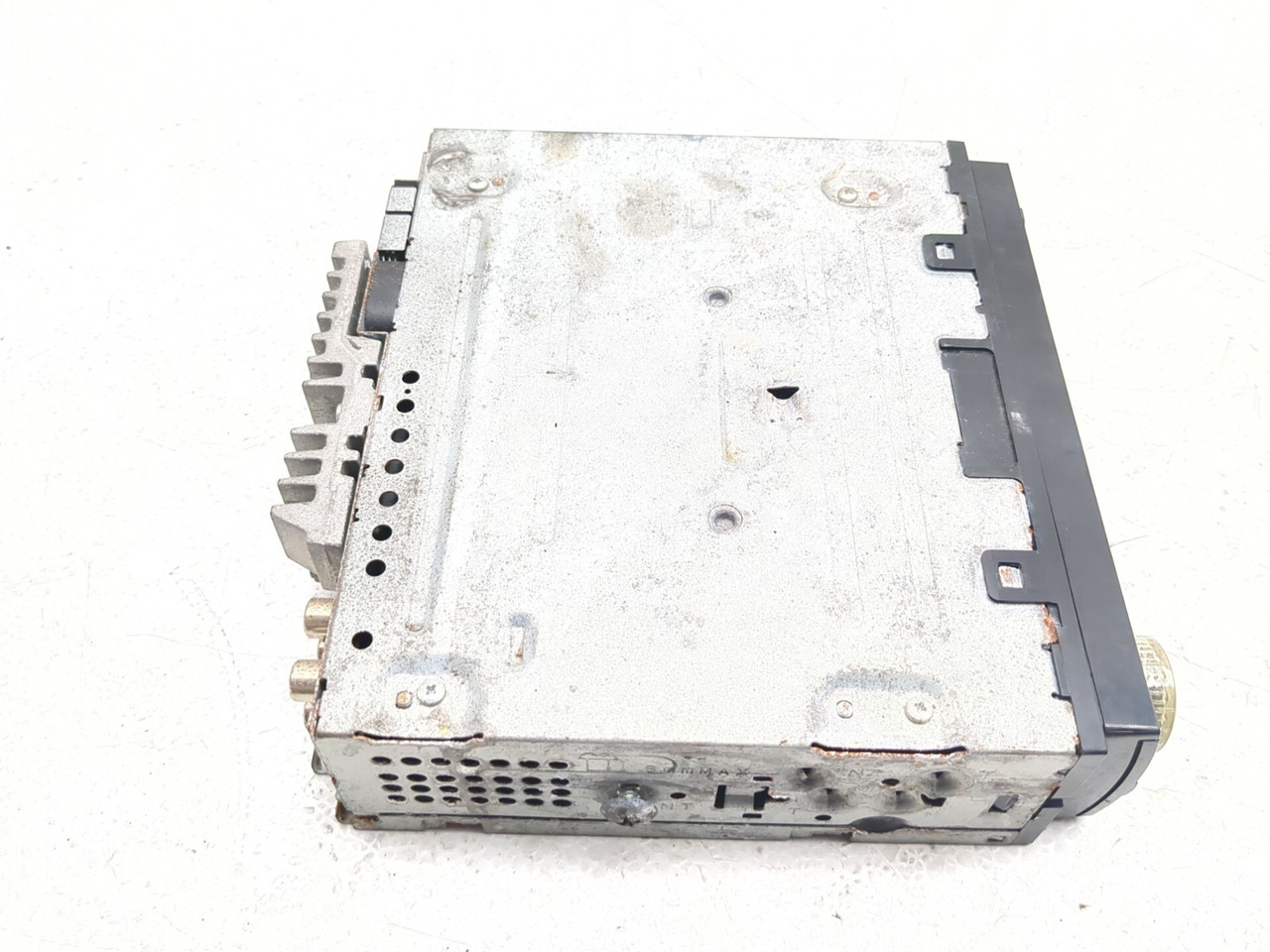 06-13 Harley Street Glide FLHX Front Pioneer Radio Head Unit DEH