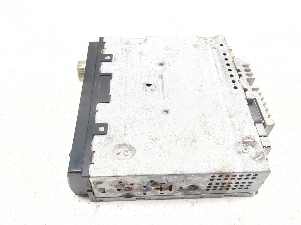 06-13 Harley Street Glide FLHX Front Pioneer Radio Head Unit DEH