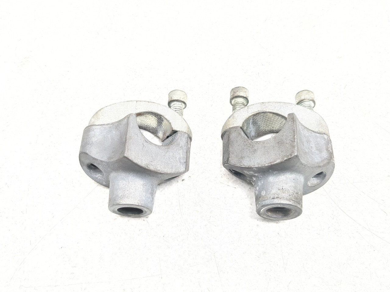 06-13 Harley Street Glide FLHX Front Handlebar Riser Control Clamp
