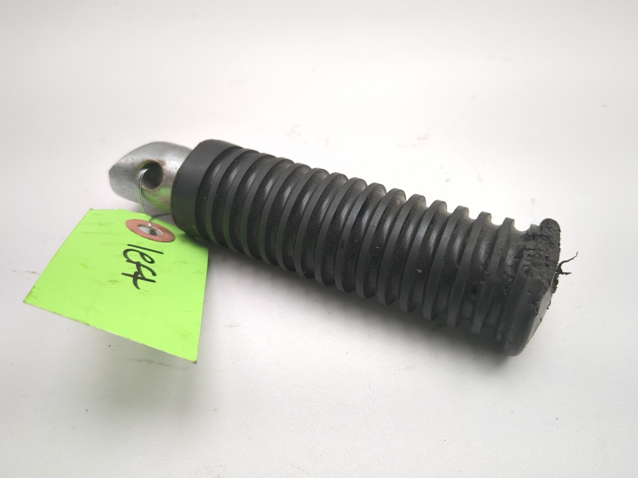 95-06 Kawasaki Vulcan 800 VN800B Classic Rear Passenger Foot Peg