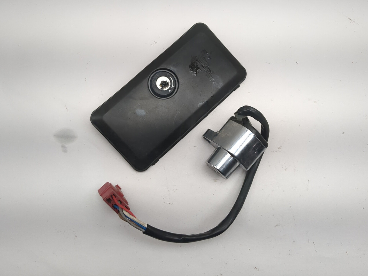 95-06 Kawasaki Vulcan 800 VN800B5 Classic Ignition Tool Box Lock