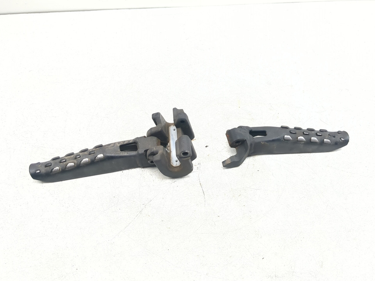 22-25 Can Am Ryker 900 Sport Front Left Right Driver Foot Peg Set
