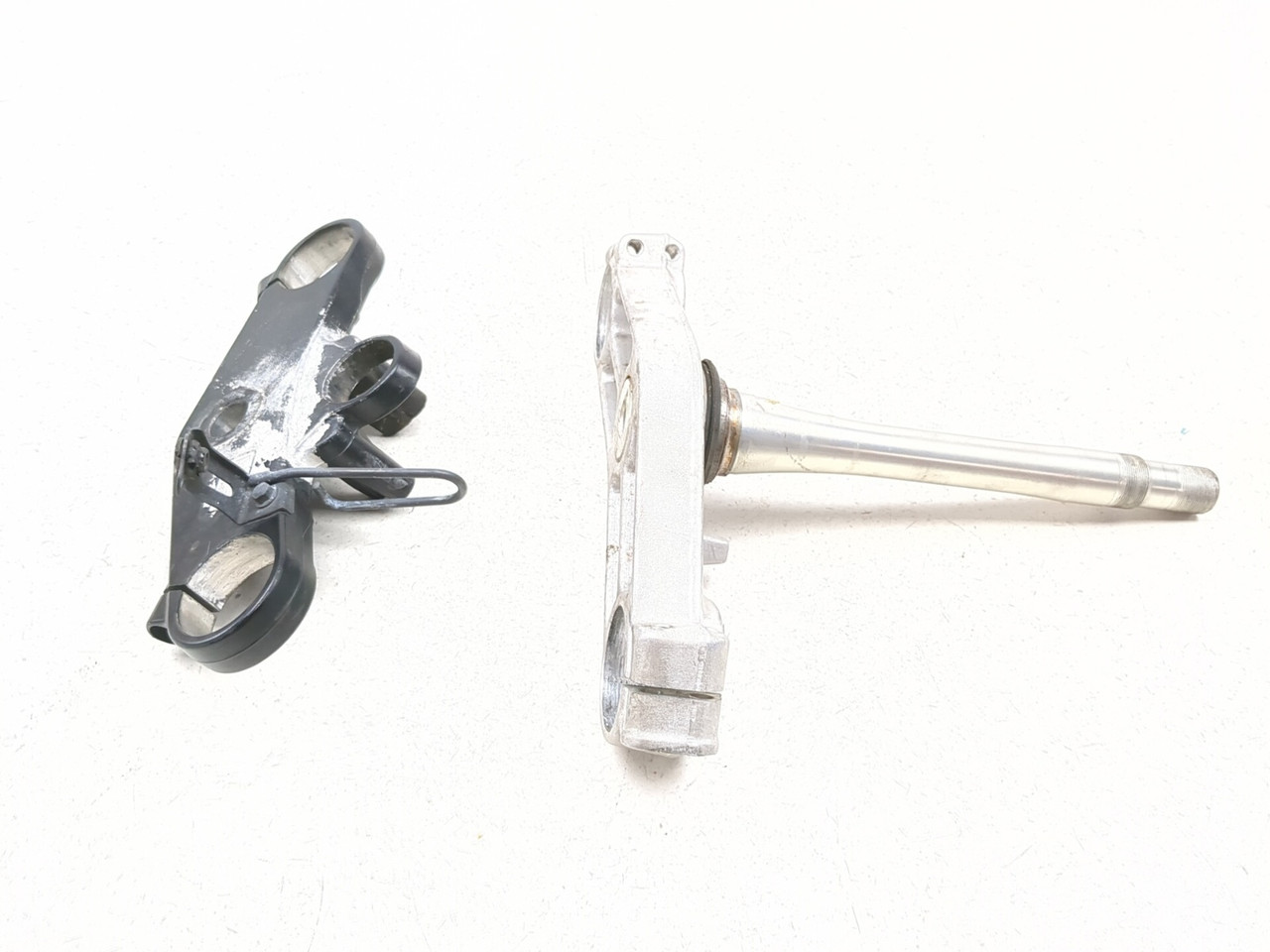 05-08 Kawasaki ZZR 600 Upper Lower Triple Tree Yoke Stem Clamp Set