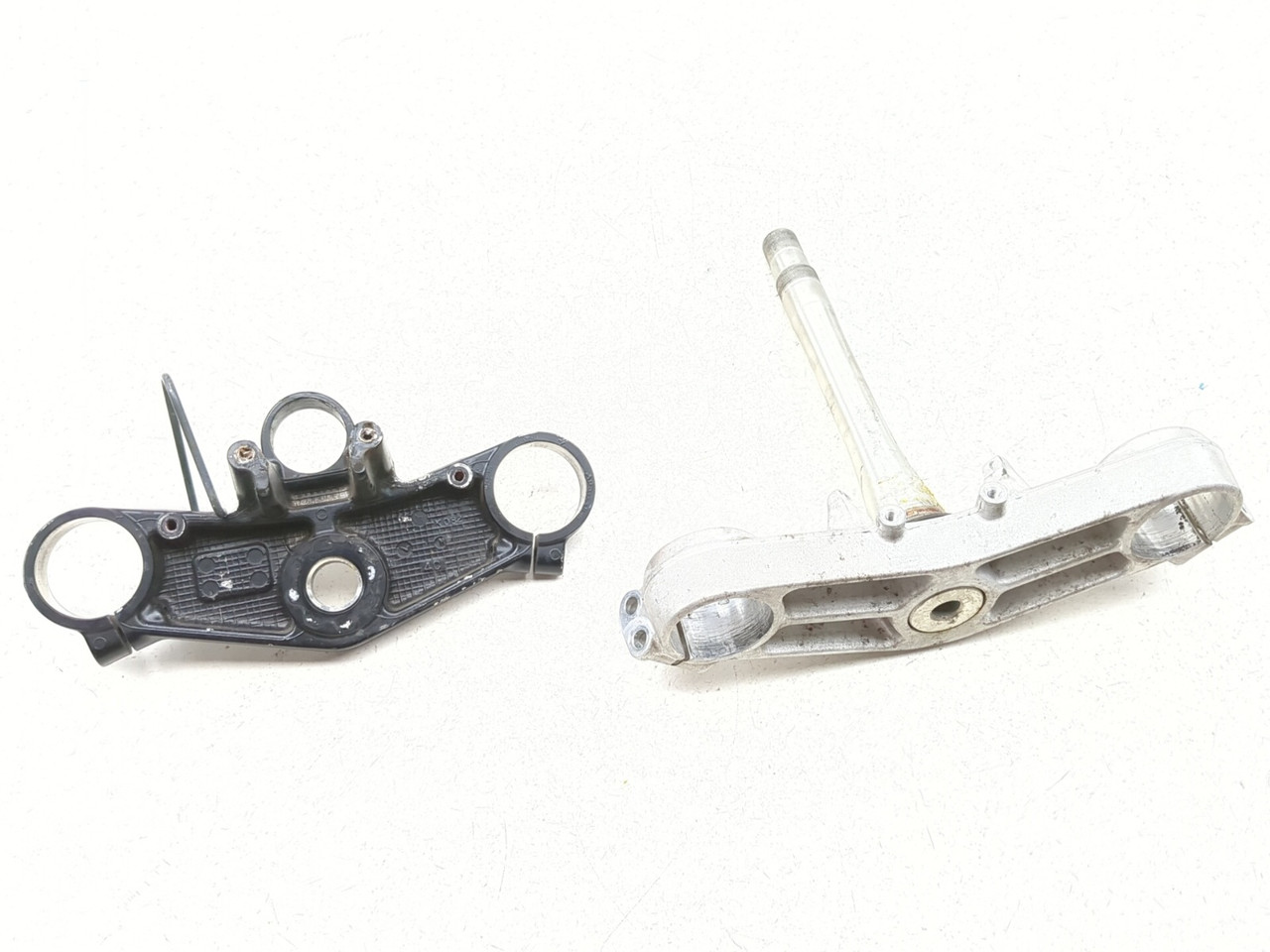 05-08 Kawasaki ZZR 600 Upper Lower Triple Tree Yoke Stem Clamp Set