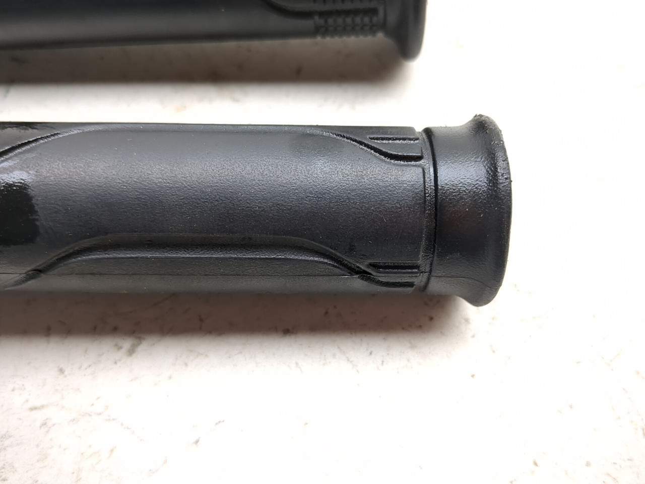 22-25 Honda CB300F Left Right Handlebar Grips Set 53140-KYJ-305