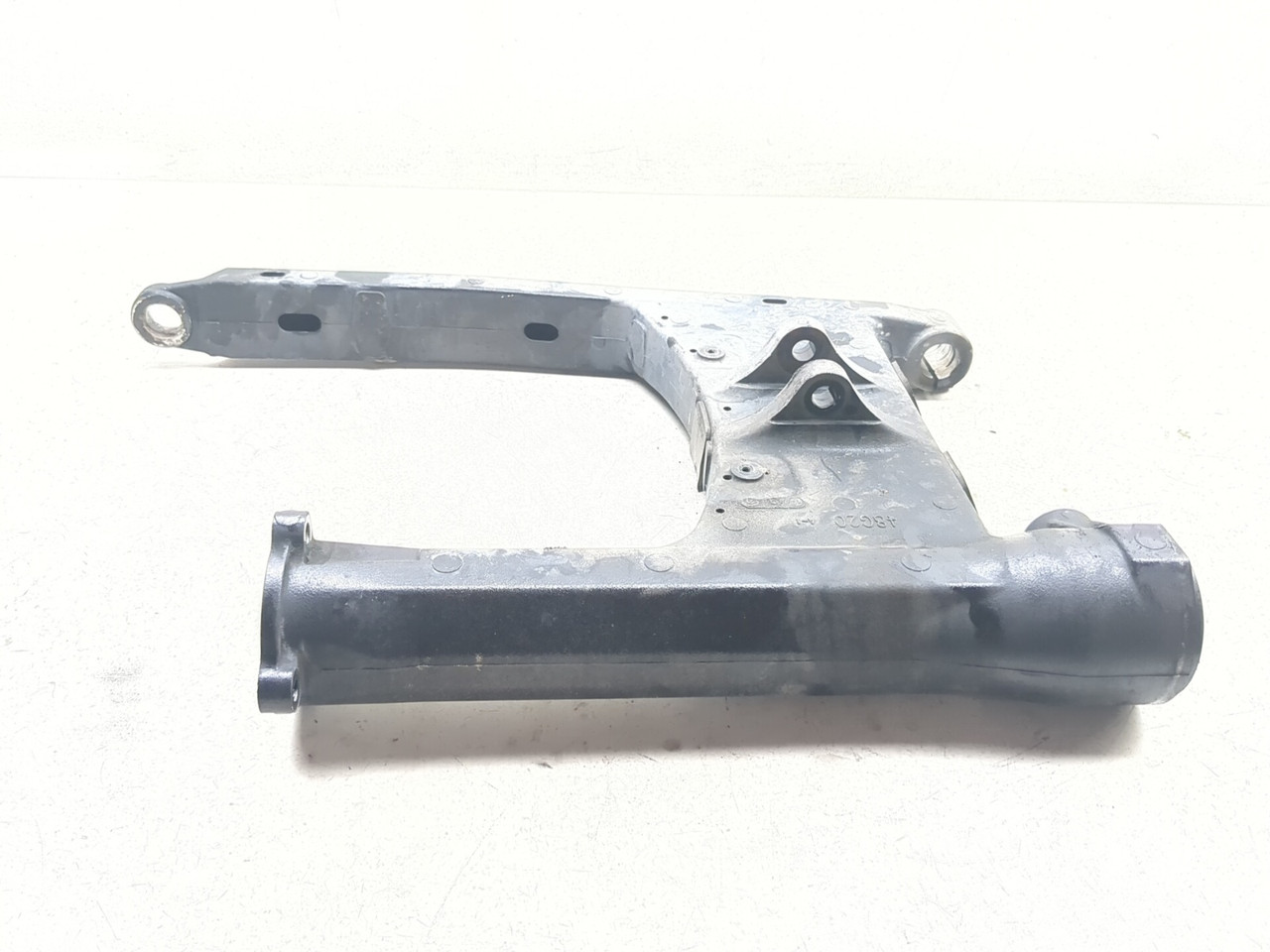 06-24 Suzuki VZR1800 M109R Boulevard Rear Swingarm 61111-48G20-019