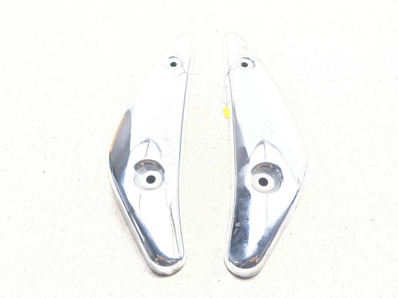 06-24 Suzuki VZR1800 M109R Boulevard Left Right Rear Fender Strut