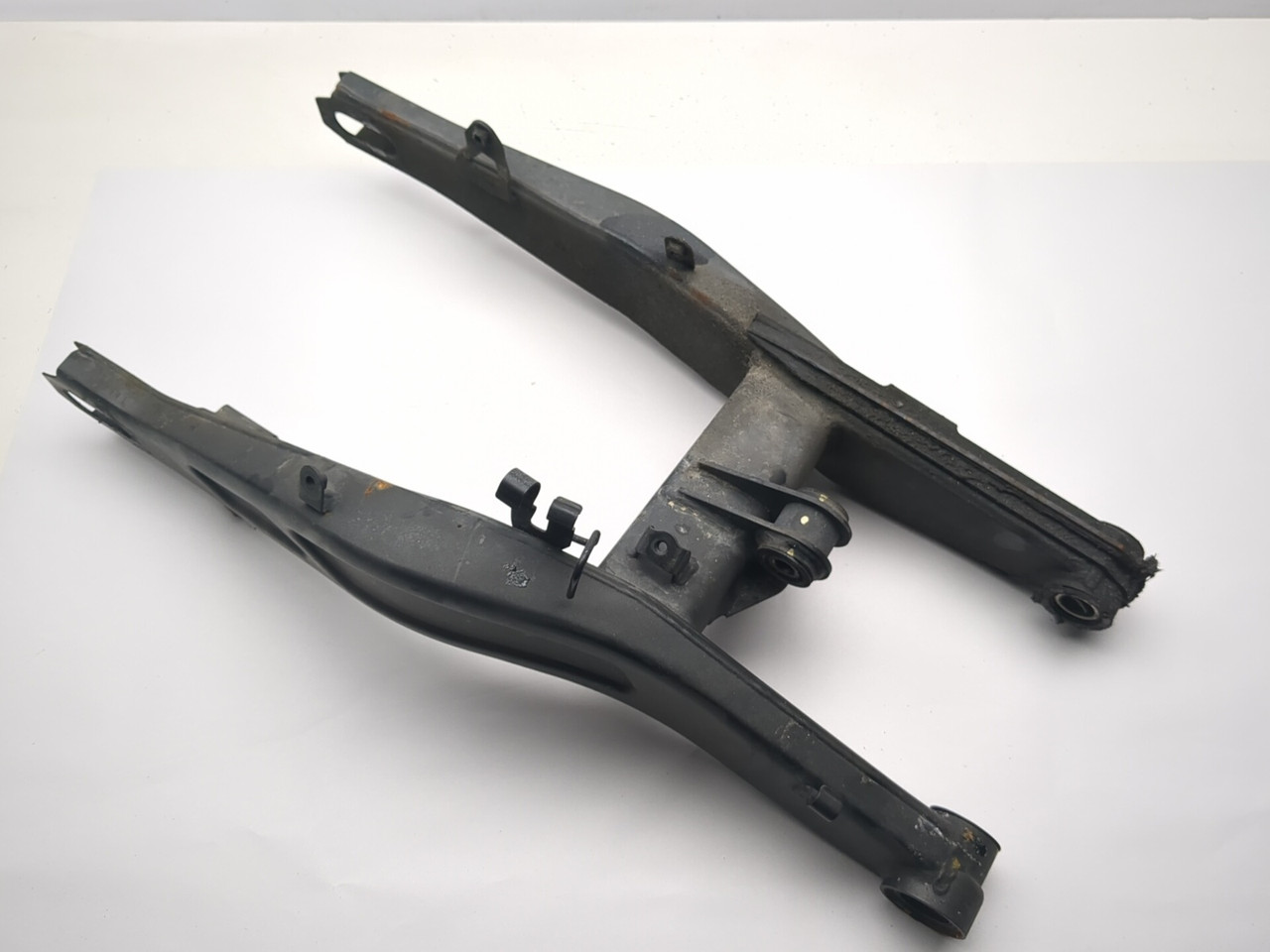17-19 Kawasaki Z650 ER650 G Rear Wheel Suspension Swingarm 33001
