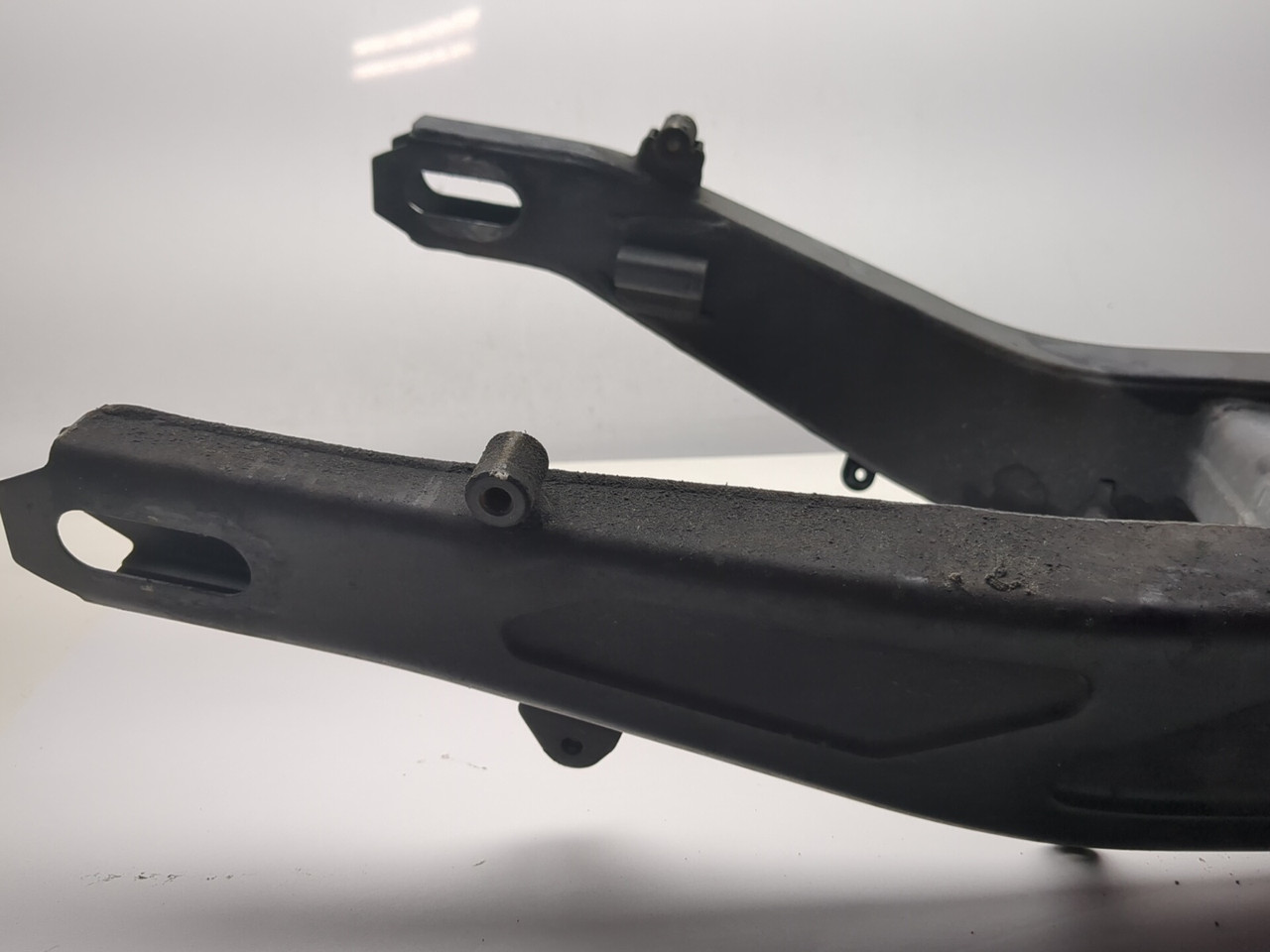 17-19 Kawasaki Z650 ER650 G Rear Wheel Suspension Swingarm 33001