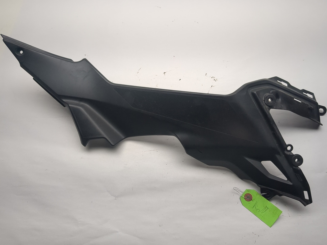 17-19 Kawasaki Z650 ER650 G Left Right Knee Grip Side Cover Pair
