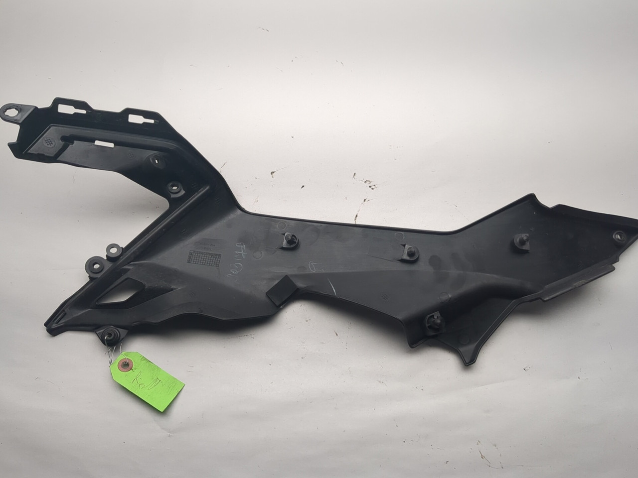 17-19 Kawasaki Z650 ER650 G Left Right Knee Grip Side Cover Pair
