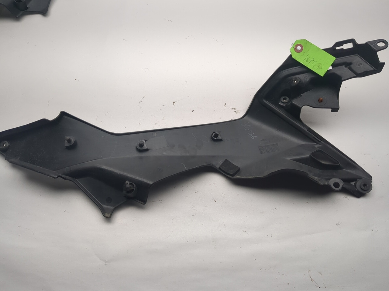 17-19 Kawasaki Z650 ER650 G Left Right Knee Grip Side Cover Pair
