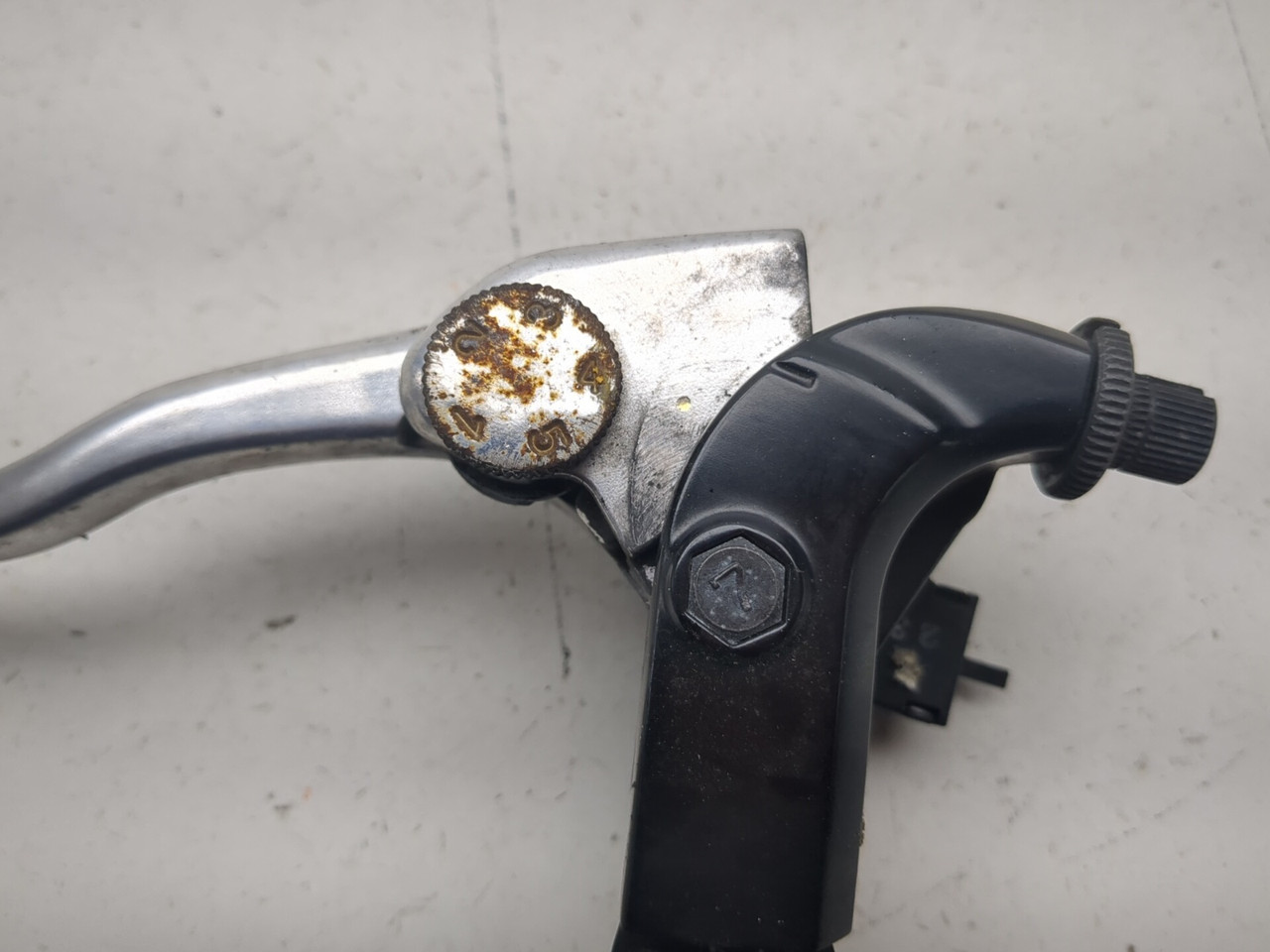 17-19 Kawasaki Z650 ER650 G Front Left Clutch Lever w/ Perch 46076