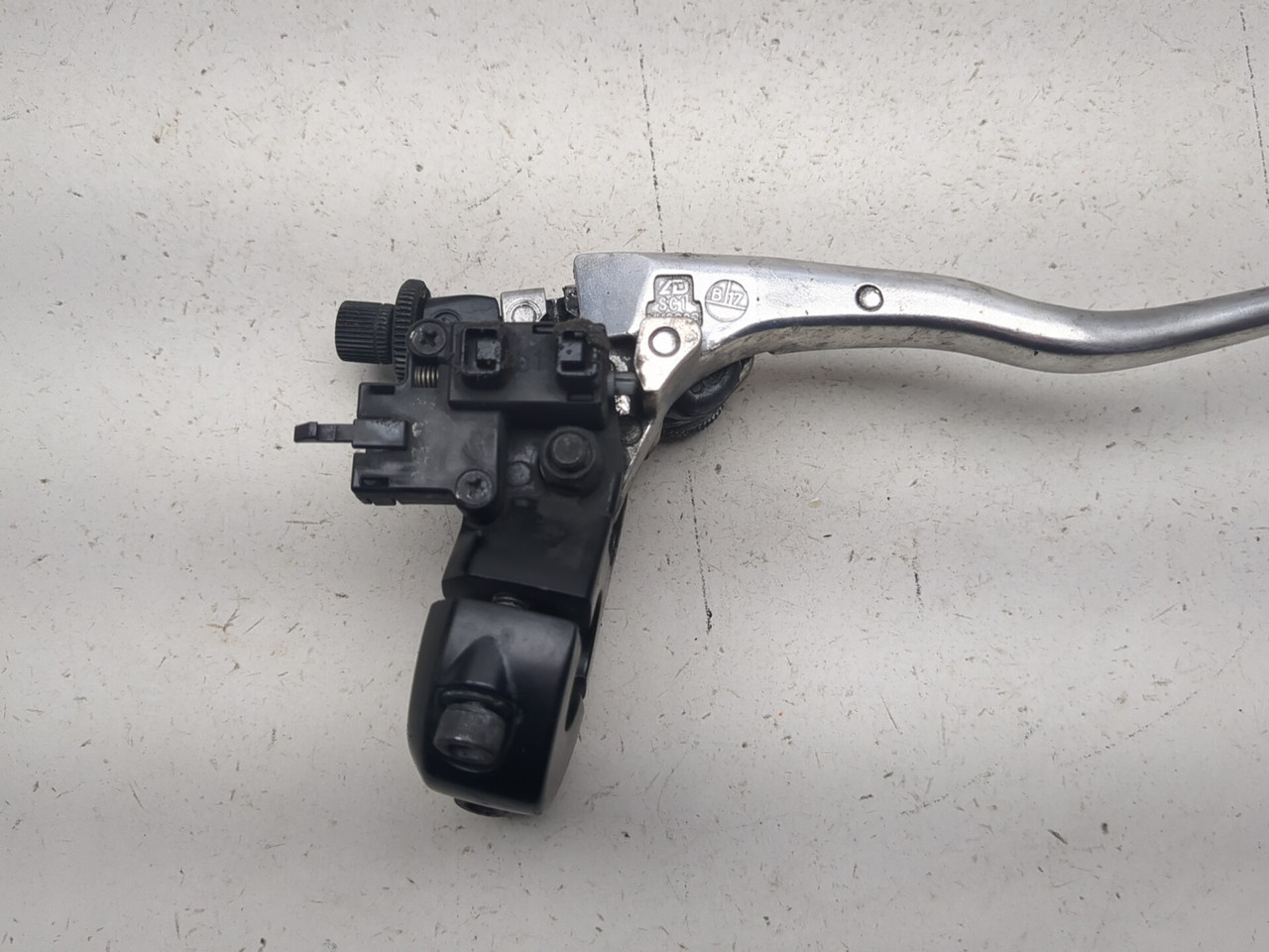 17-19 Kawasaki Z650 ER650 G Front Left Clutch Lever w/ Perch 46076