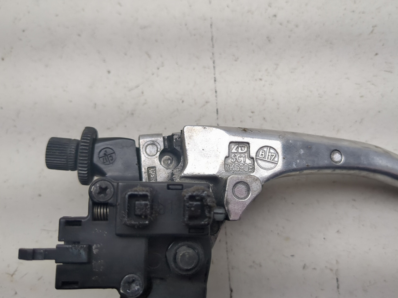 17-19 Kawasaki Z650 ER650 G Front Left Clutch Lever w/ Perch 46076