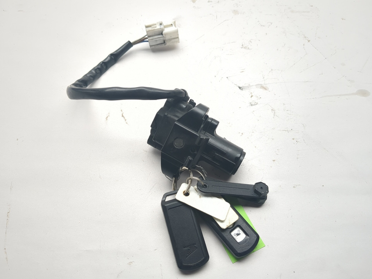 17-19 Kawasaki Z650 ER650 G Ignition Switch Gas Cap Seat Lock w