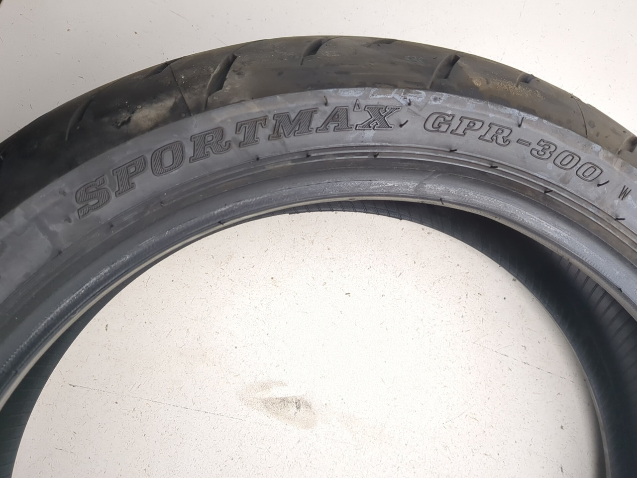 17-19 Kawasaki Z650 ER650 G Dunlop 160/60ZR17 Rear Tire - Sun