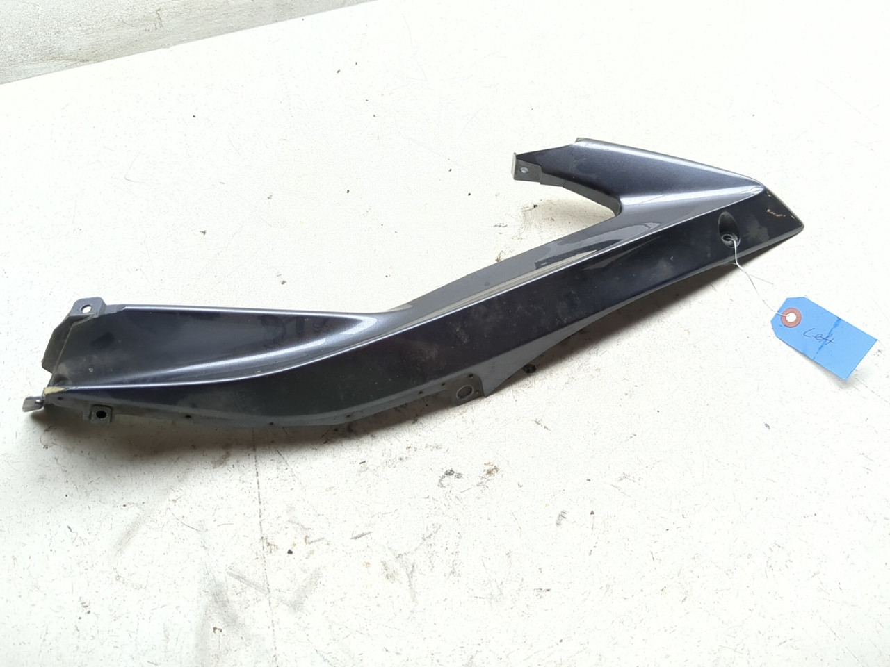 ヤマハ YZF-R6 サイドカウル 新品 開封済み 1箇所傷有り 06-08 Yamaha YZF-R6R YZF R6 Front Right Upper Side Fairing Trim