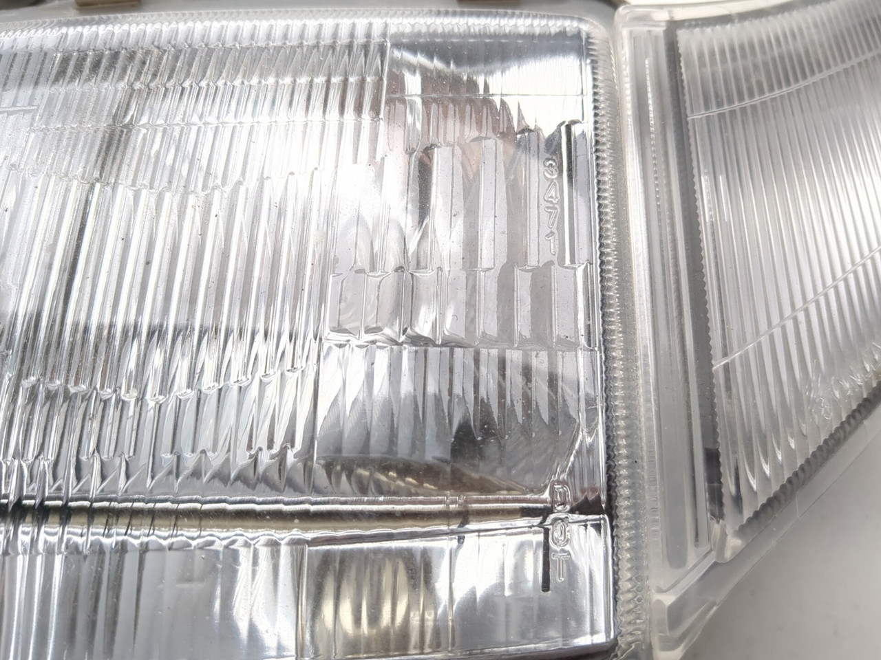 88-00 Honda GL1500 Goldwing Front Headlight Assembly 33101-MN5-053