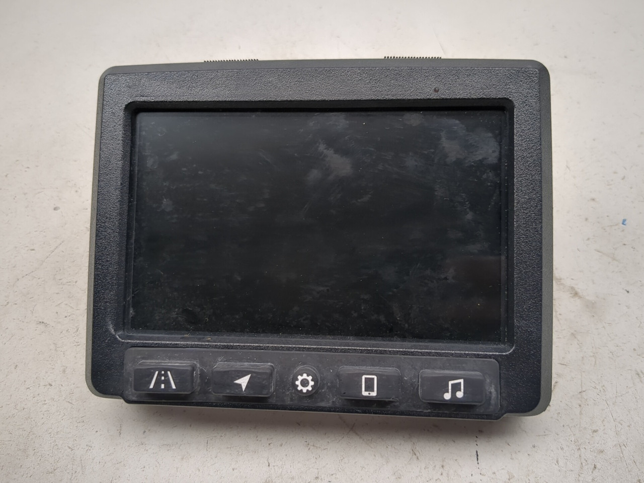 20-24 Indian Challenger Dark Horse Front Ride Command Display