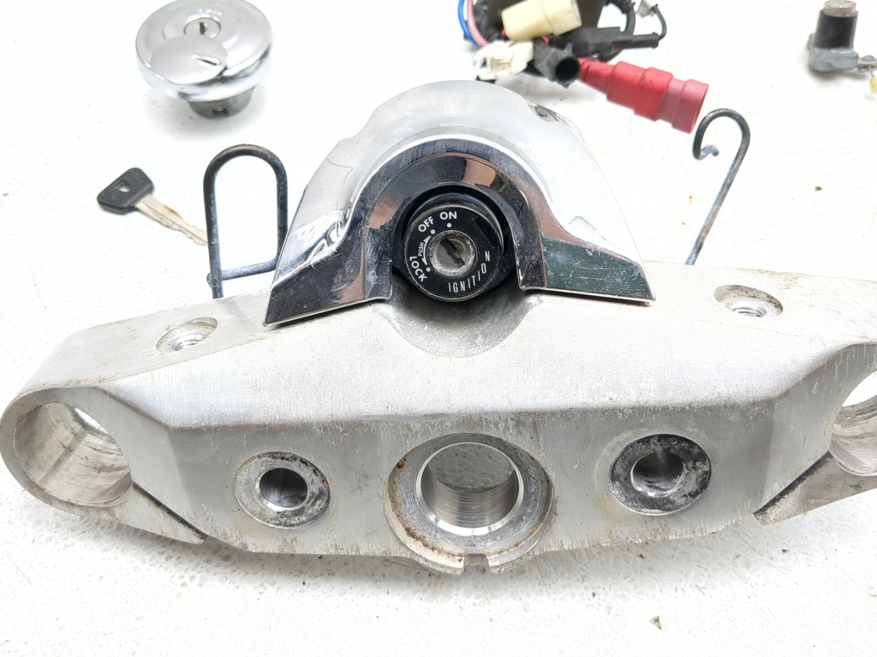 07-17 Yamaha V Star XVS1300 CU Stryker Triple Tree Lock Set 3D8