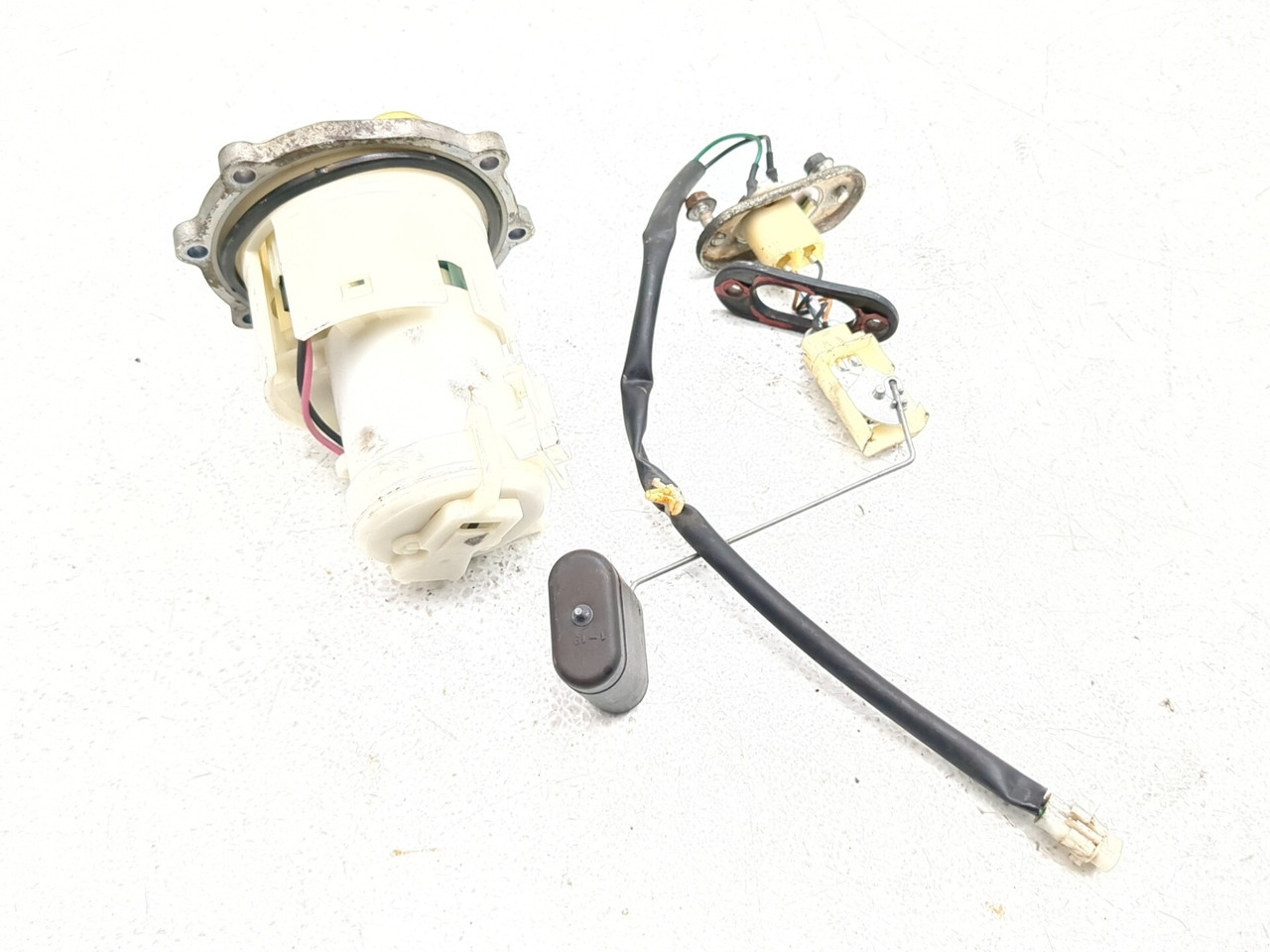 07-17 Yamaha V Star XVS1300 CU Stryker Fuel Pump Sender Assembly