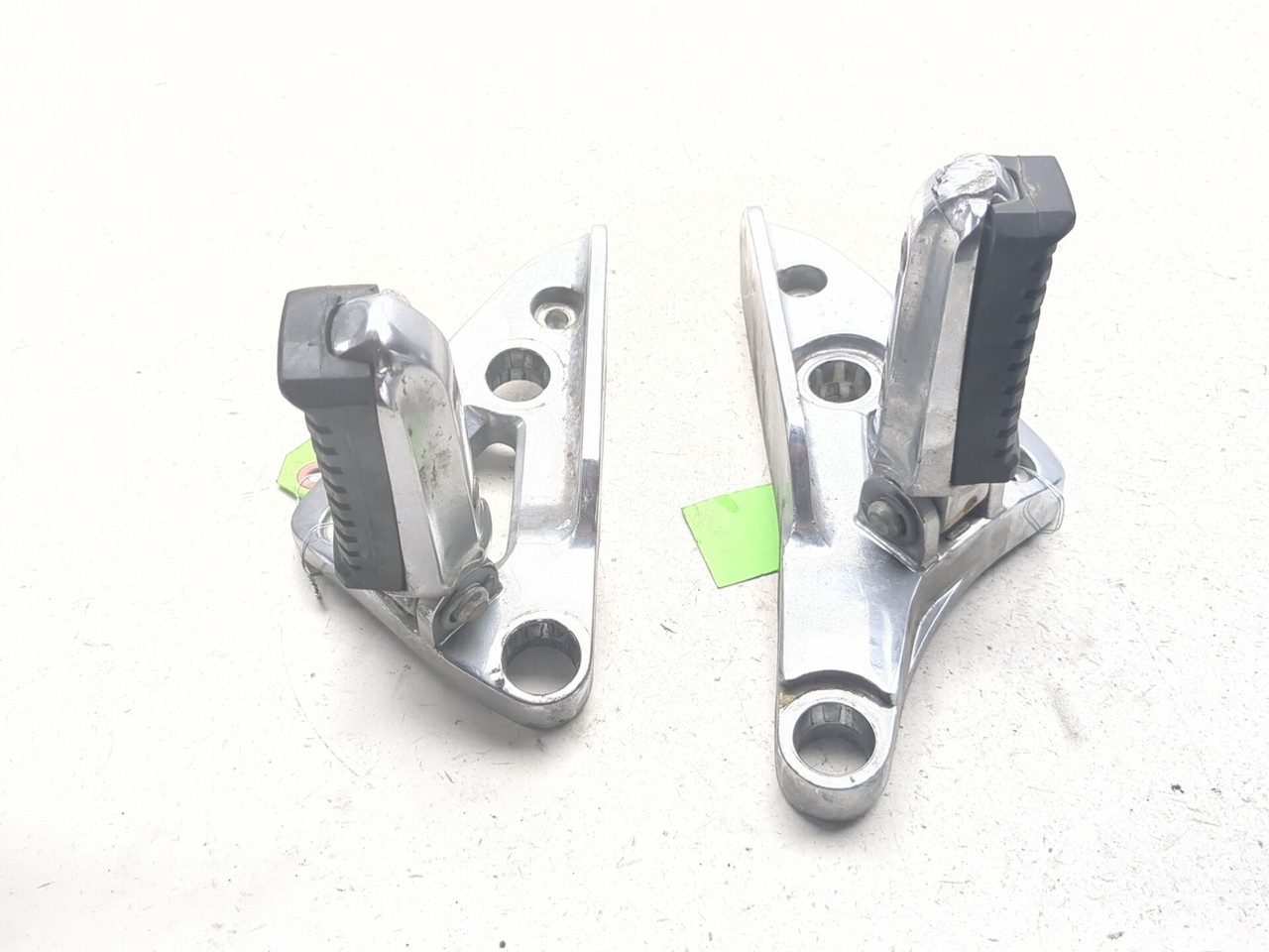 85-06 Kawasaki Vulcan 750 VN750 Front Left Right Foot Peg Bracket