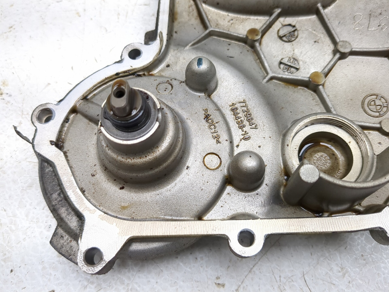 鈴木様 16-20 BMW C650 Sport Right Water Pump Housing Cover 11149457717