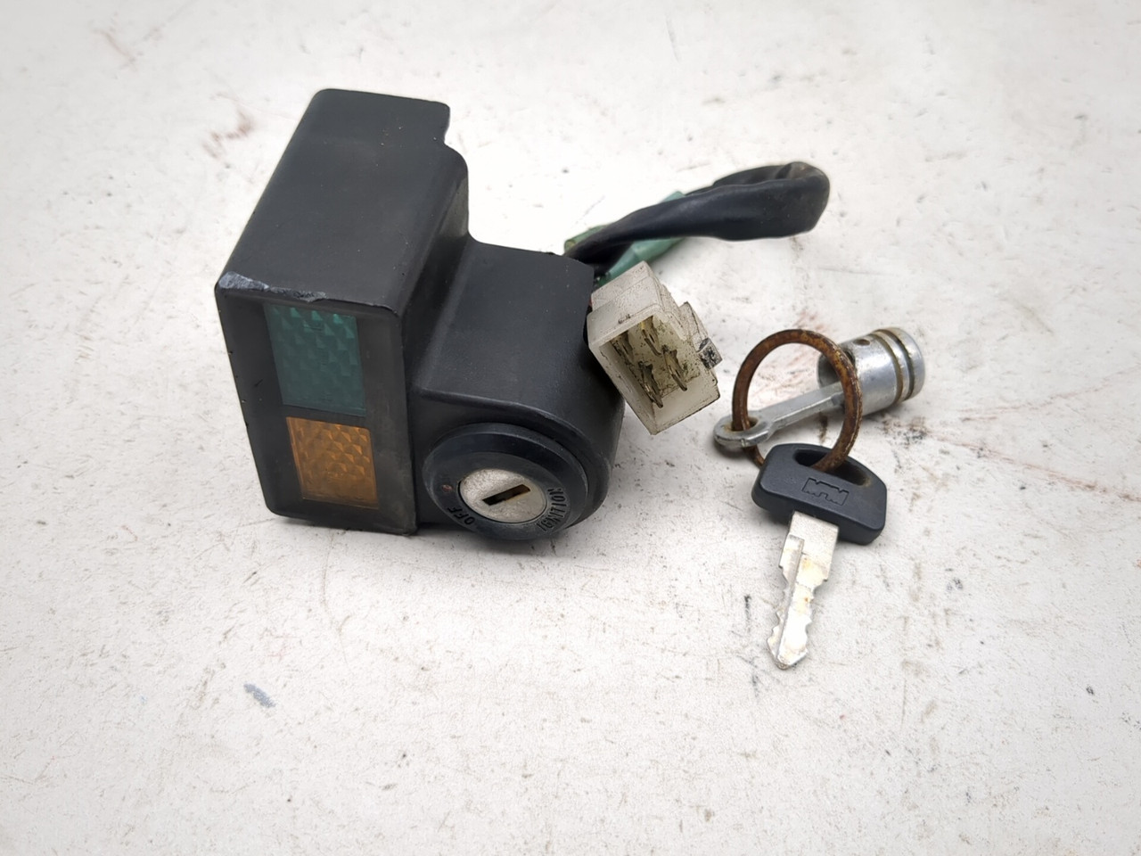 79-83 Honda XL185 XL185S Front Ignition Switch Key Set 35100-437