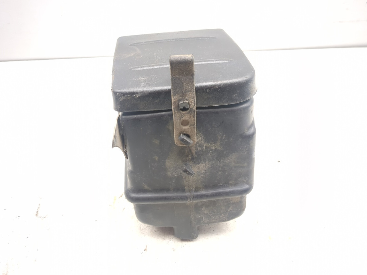 メイ 08-24 Suzuki KingQuad 750 AXI Rear Left Storage Box 93100-31GA0