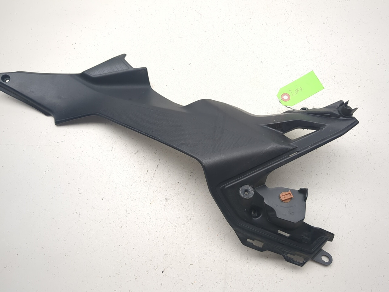 17-25 Kawasaki Z650 ER650N Left Right Knee Grip Side Cover Set