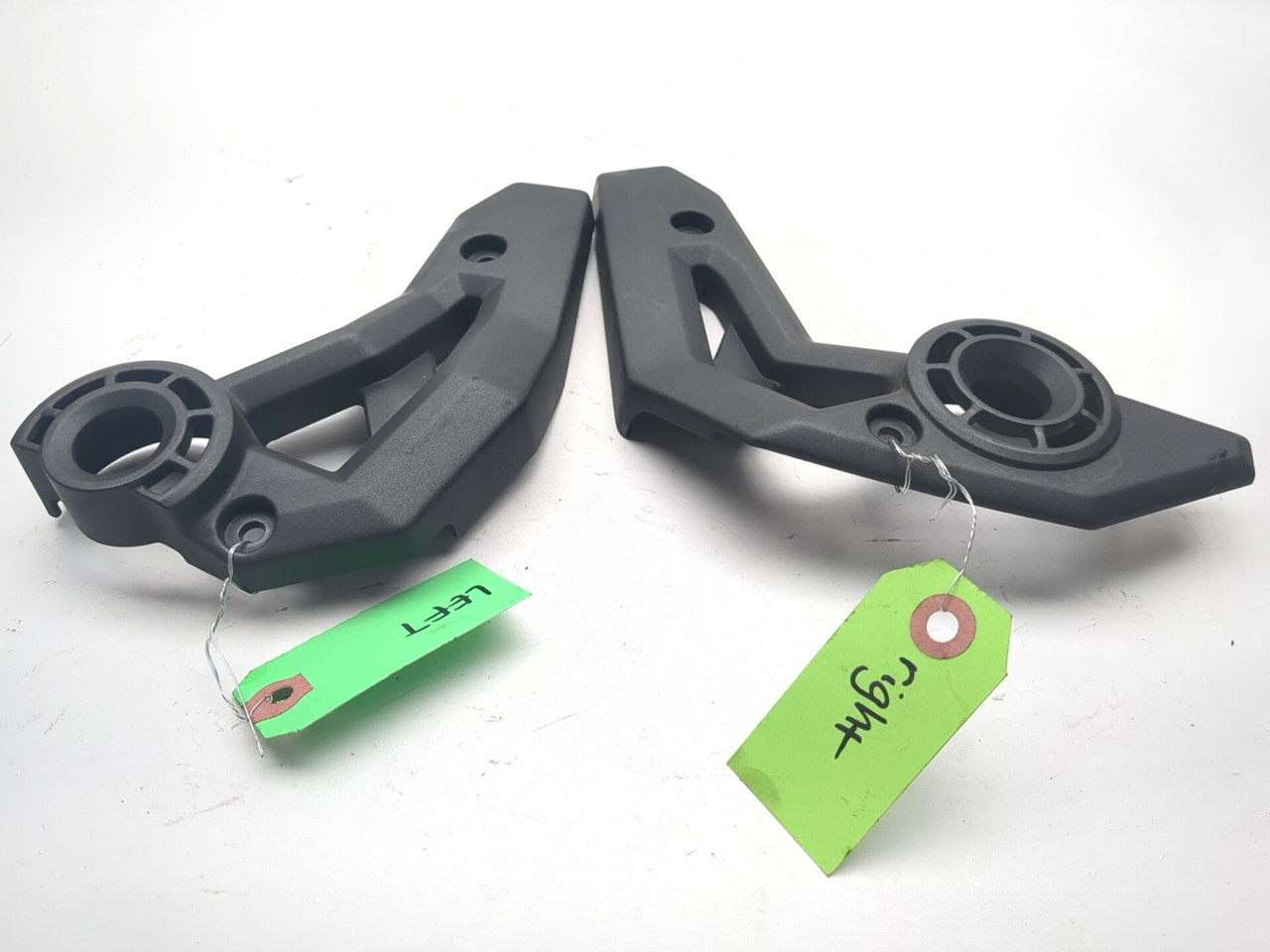 「RT-128904 17-25 Kawasaki Z650 ER650N Left Right Frame Step Pivot Cover Pair