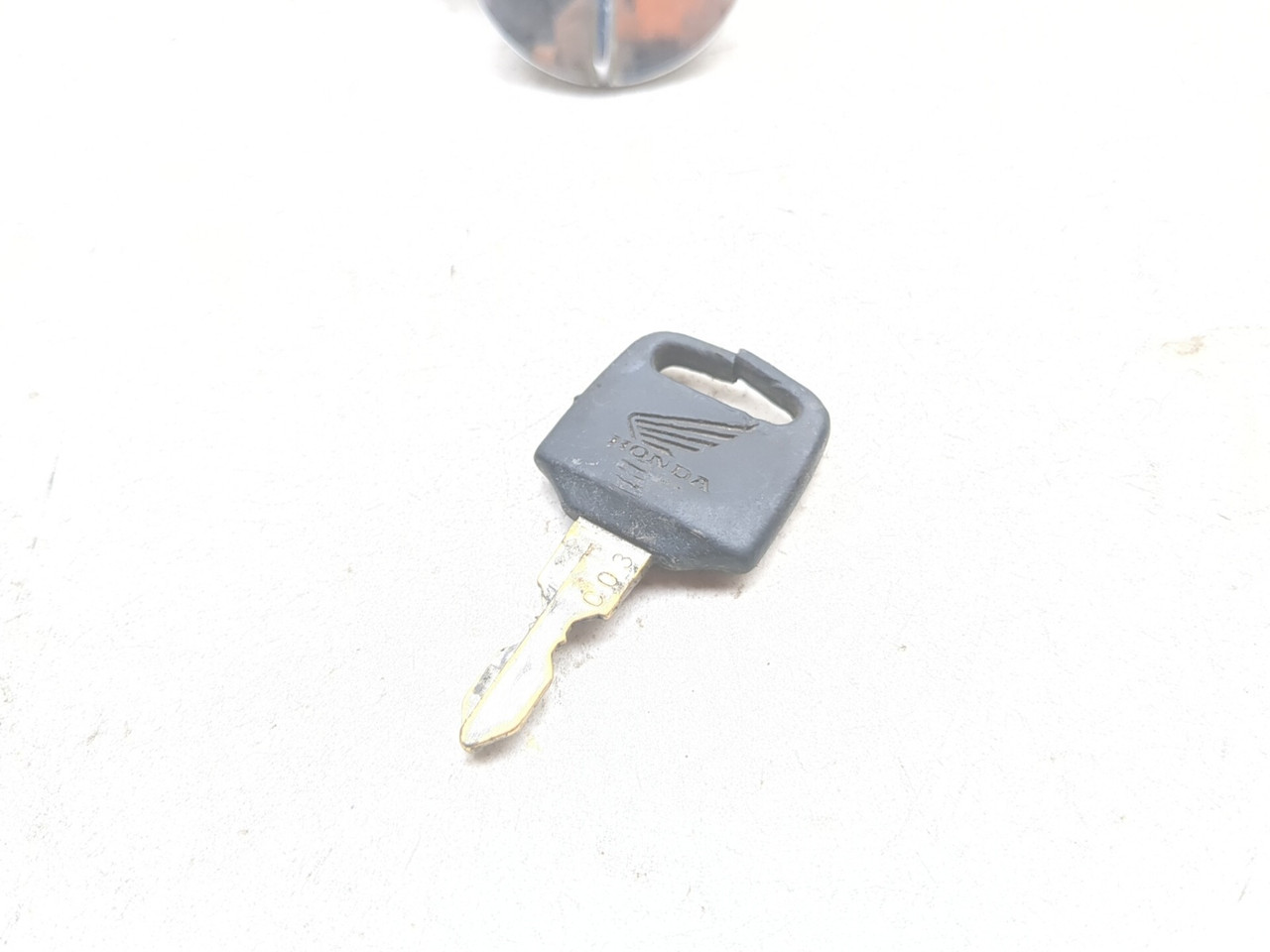 94-03 Honda Magna 750 VF750C Front Ignition Gas Cap Key Set 35010