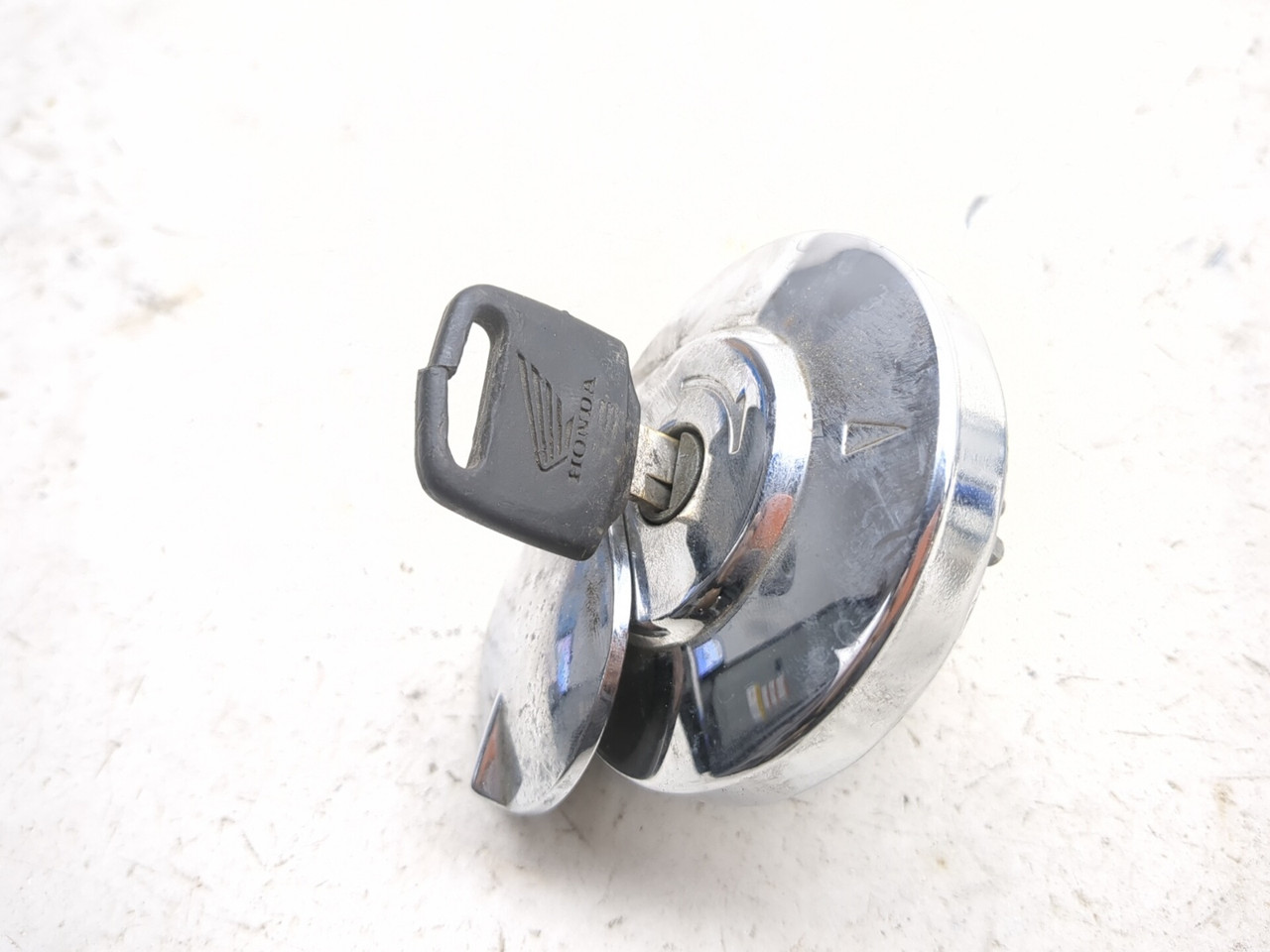94-03 Honda Magna 750 VF750C Front Ignition Gas Cap Key Set 35010